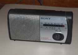 SONY ICF303L