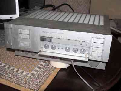 AKAI AM U61