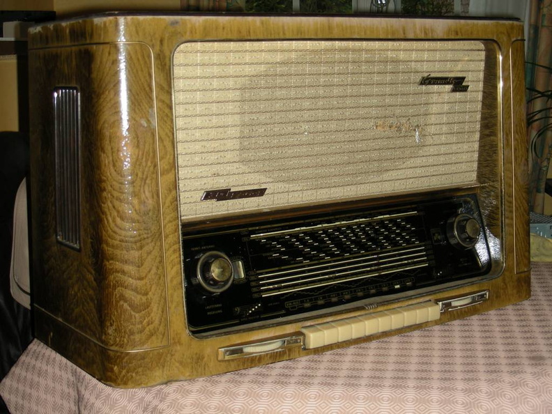 Grundig 5040